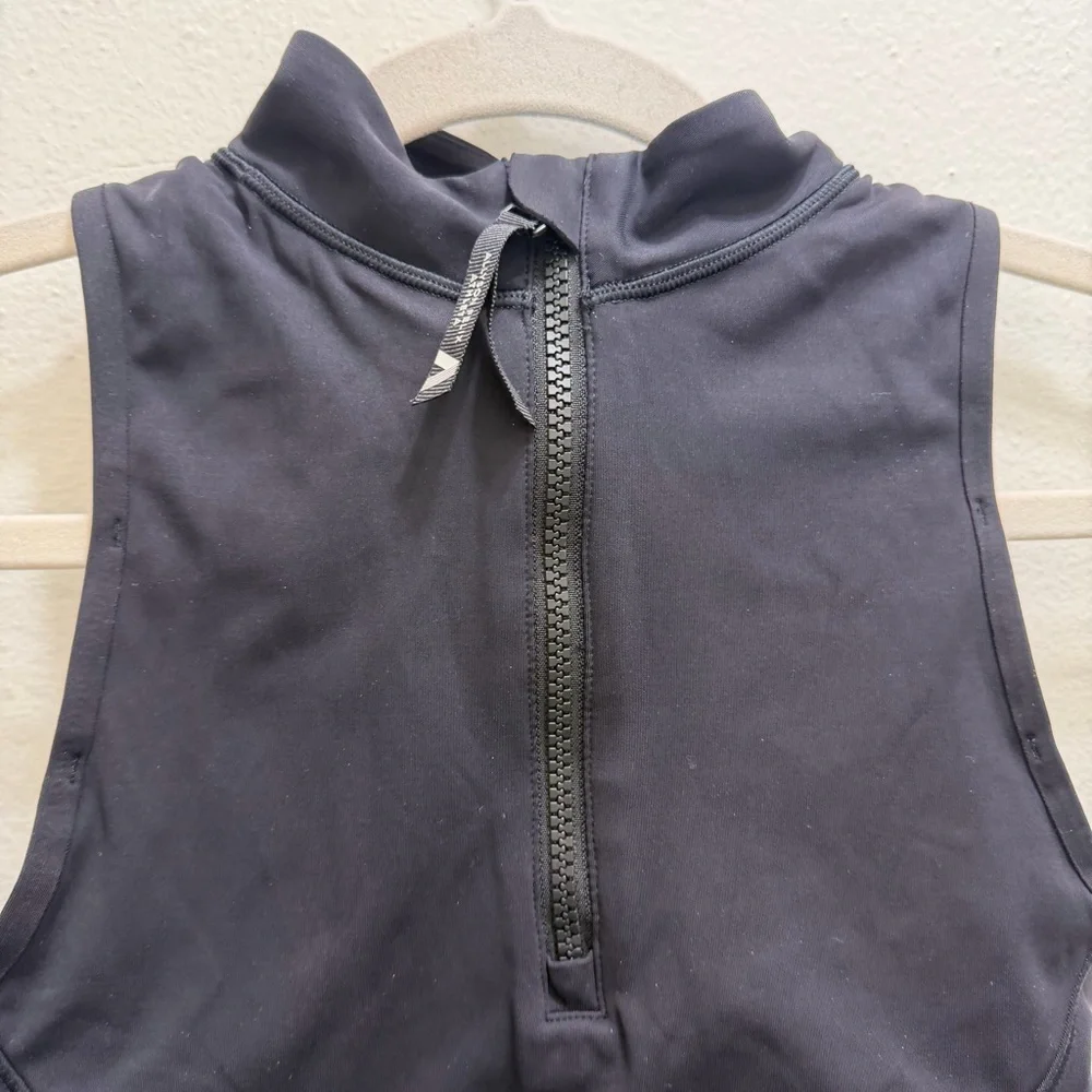 Athleta Legend Zip Front Bra Allyson Felix Top Size XSmall